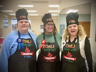 Chili-cookoff-winners-3-girls-posing-for-camera